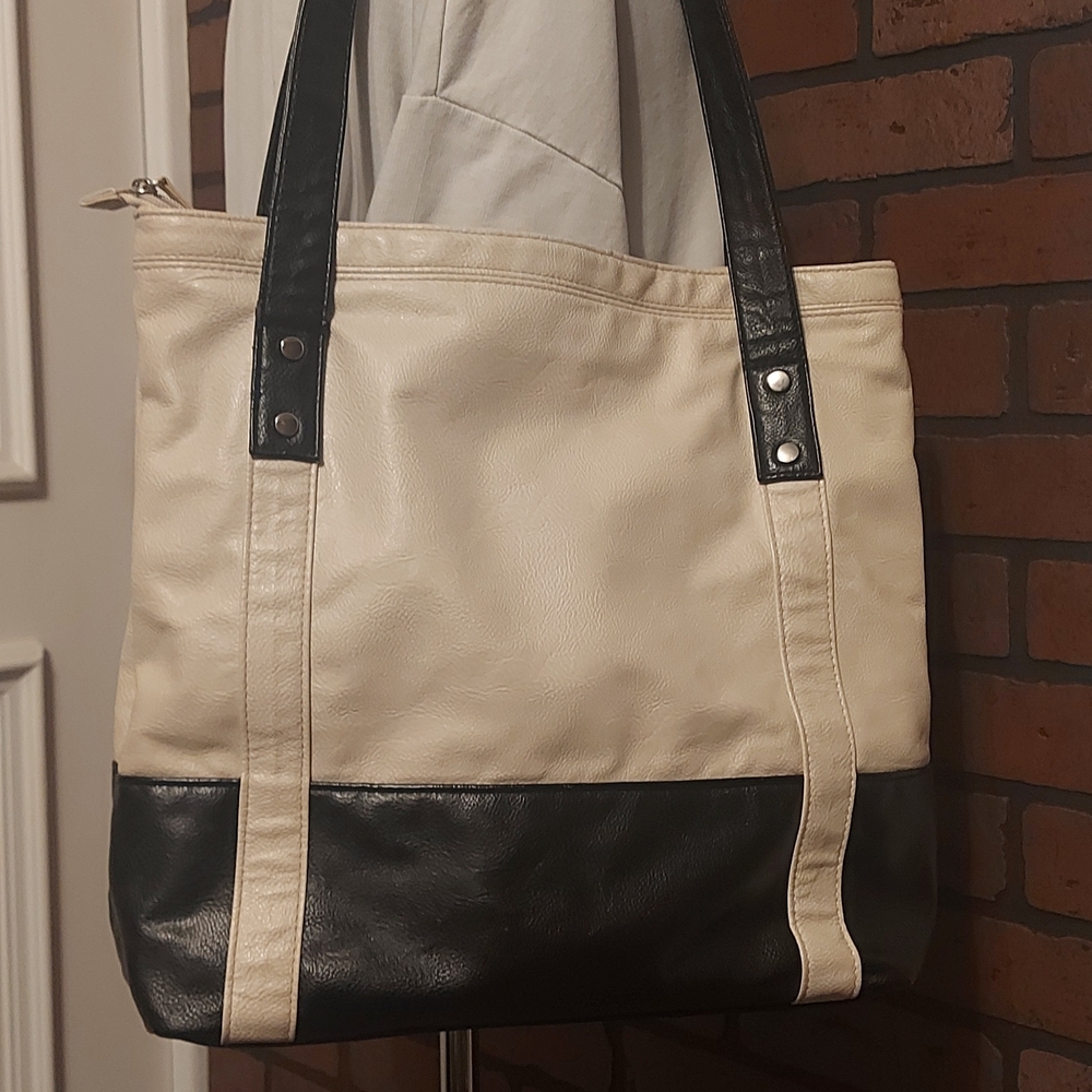 Chic Black and Cream Tote Bag for Everyday Use